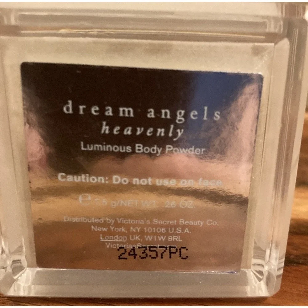Victoria's Secret Dream‎ Angels Heavenly Luminous Body Powder .26 Oz Discontinue